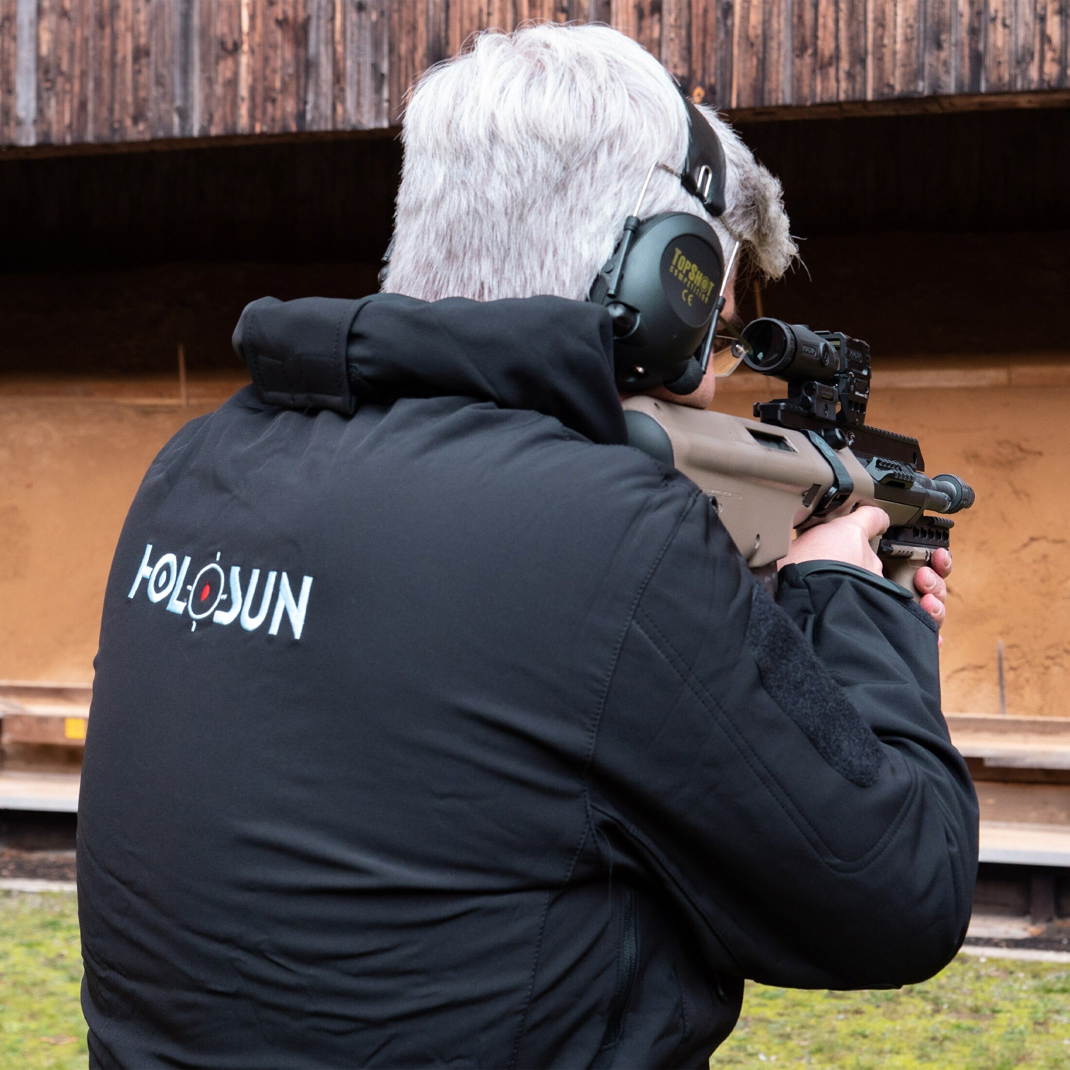 LIGHT SOFTSHELL JACKET