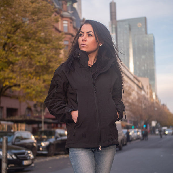 LIGHT SOFTSHELL JACKET